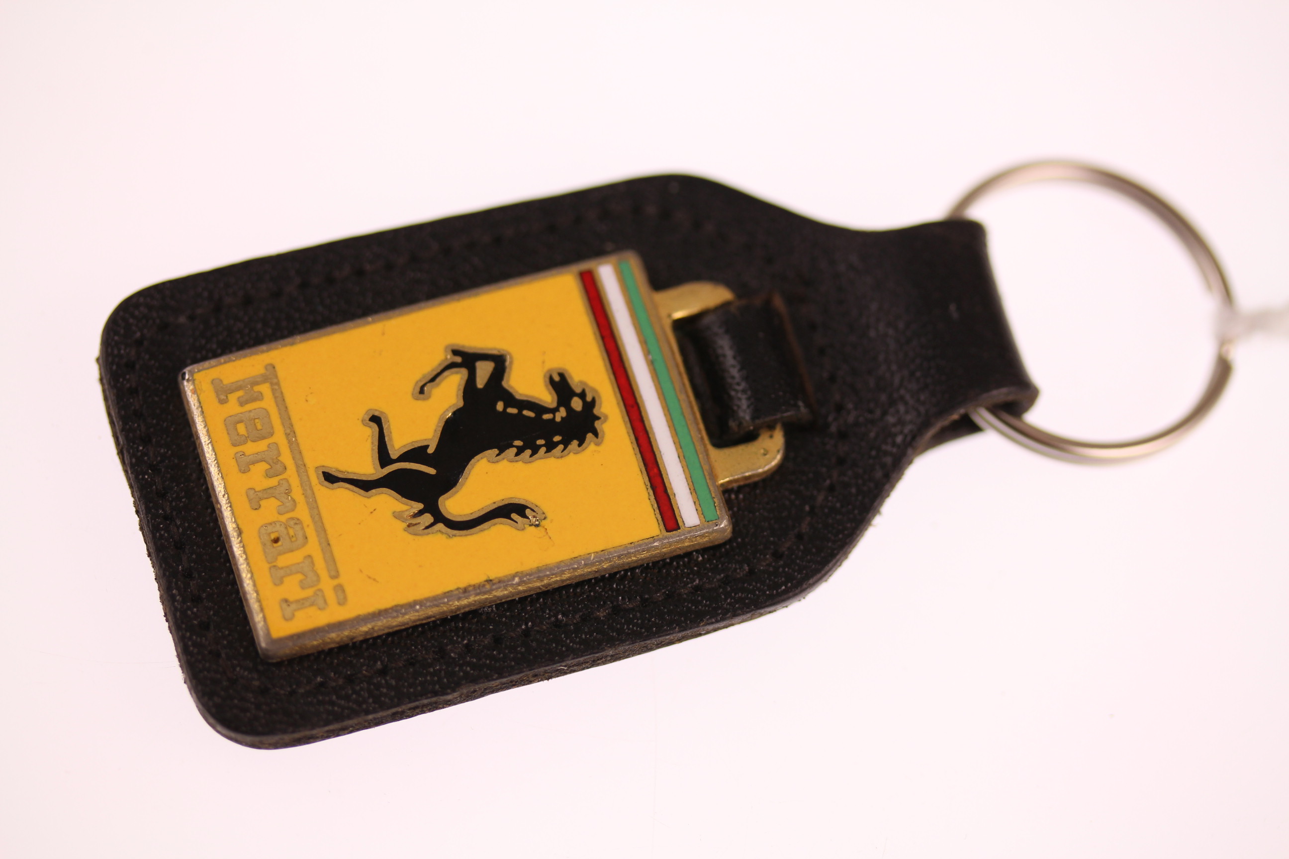 Ferrari key store rings